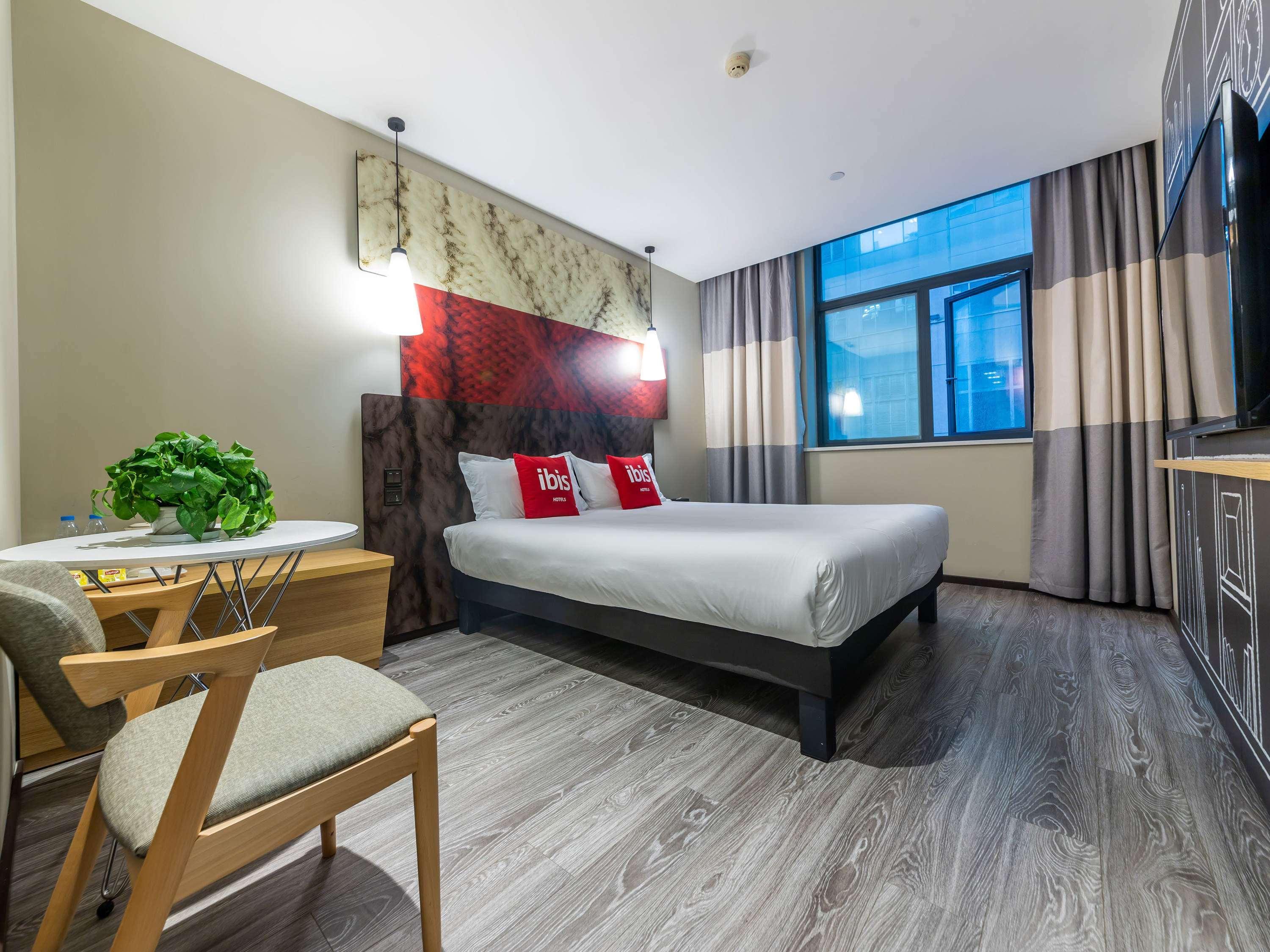 Ibis Chongqing Jiefangbei Pedestrian Street Hotel Exteriör bild
