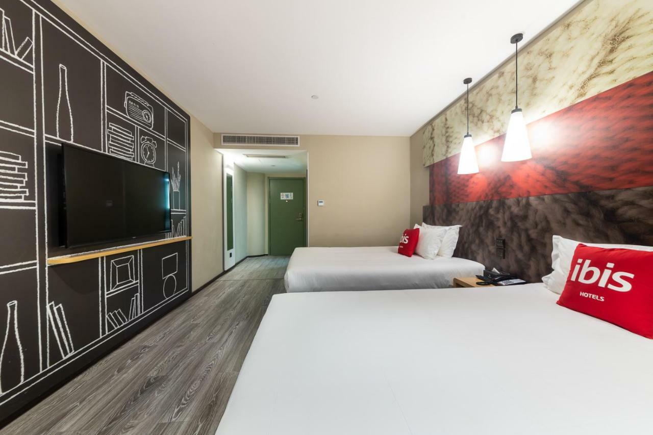 Ibis Chongqing Jiefangbei Pedestrian Street Hotel Exteriör bild